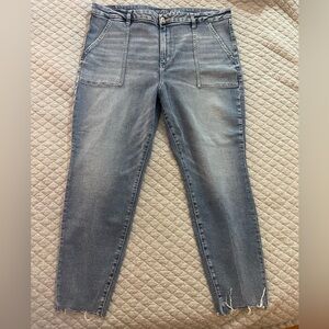 American Eagle Super High Rise Jegging